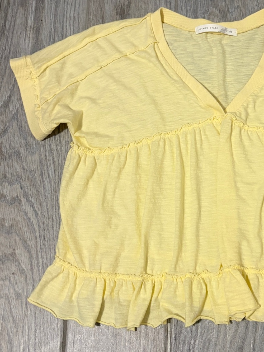 LIKE NEW! Women's Altar'd State Yellow 3/4 Length V-Neck Ruffle Boho Top-XS